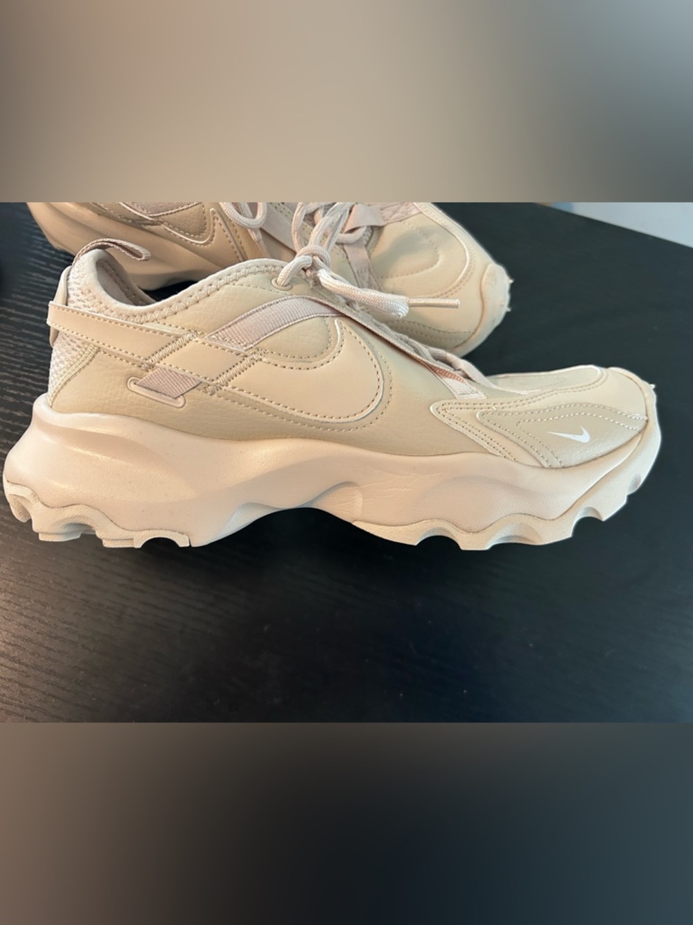 Nike TC 7900 Sanddrift Women’s Size 8 NWOT Neutral Chunky Sneakers